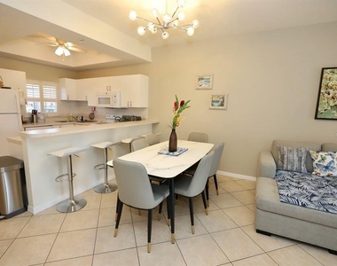 8370 Wingate Drive - Photo Thumbnail 5
