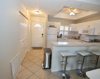 8370 Wingate Drive - Photo Thumbnail 4