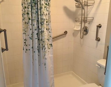 8370 Wingate Drive - Photo Thumbnail 10