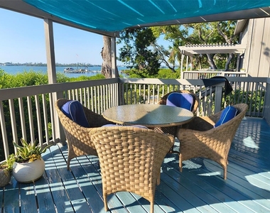1323 Landings Drive - Photo Thumbnail 38