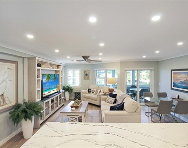 1335 Siesta Bayside Drive - Photo Thumbnail 11