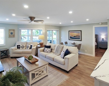 1335 Siesta Bayside Drive - Photo Thumbnail 5