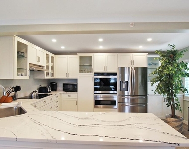 1335 Siesta Bayside Drive - Photo Thumbnail 7