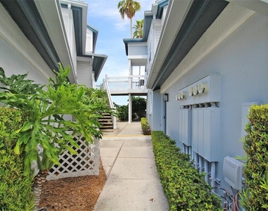 1335 Siesta Bayside Drive - Photo Thumbnail 1