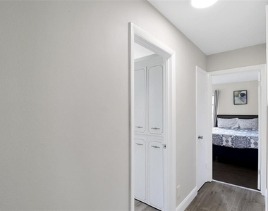 1127 De Leo Drive - Photo Thumbnail 19