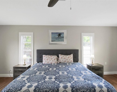 1127 De Leo Drive - Photo Thumbnail 35