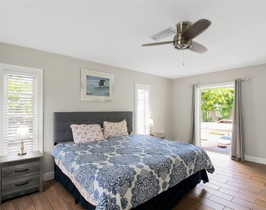 1127 De Leo Drive - Photo Thumbnail 36