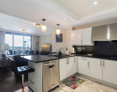 1350 Main Street - Photo Thumbnail 3