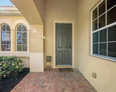 121 Savona Way - Photo Thumbnail 3