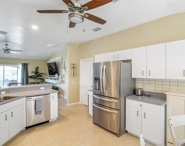 1465 Shields Street - Photo Thumbnail 4