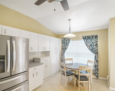 1465 Shields Street - Photo Thumbnail 5