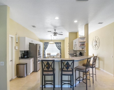 1465 Shields Street - Photo Thumbnail 8