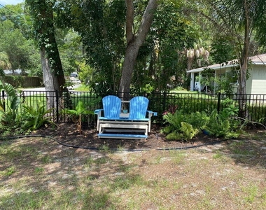 2933 Maiden Lane - Photo Thumbnail 32