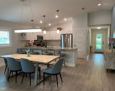 2933 Maiden Lane - Photo Thumbnail 1