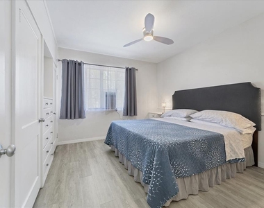 1901 Hyde Park Street - Photo Thumbnail 17