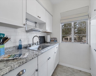 1901 Hyde Park Street - Photo Thumbnail 16