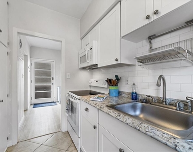 1901 Hyde Park Street - Photo Thumbnail 14