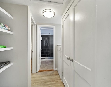 1901 Hyde Park Street - Photo Thumbnail 21