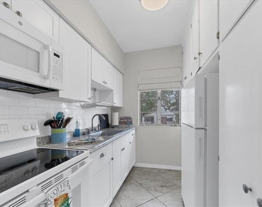 1901 Hyde Park Street - Photo Thumbnail 15