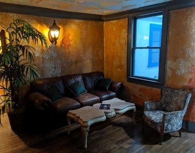 401 Colonia Lane E - Photo Thumbnail 12