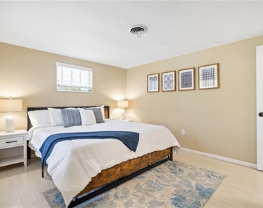 2365 Bay Street - Photo Thumbnail 31