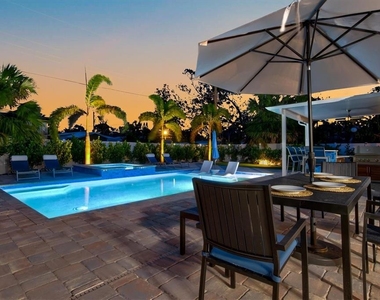 2365 Bay Street - Photo Thumbnail 78
