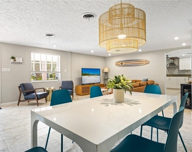 2365 Bay Street - Photo Thumbnail 17