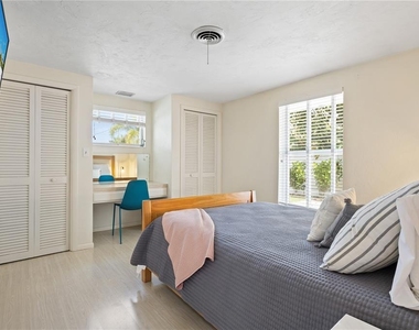 2365 Bay Street - Photo Thumbnail 27