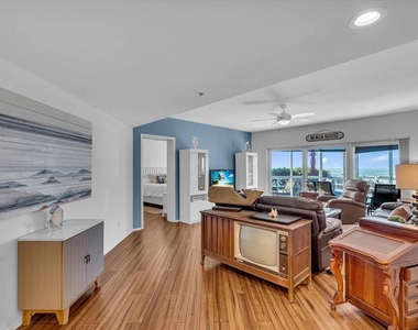 5621 Gulf Of Mexico Drive - Photo Thumbnail 9