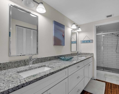 5621 Gulf Of Mexico Drive - Photo Thumbnail 15
