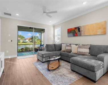 256 Teramo Way - Photo Thumbnail 6