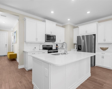256 Teramo Way - Photo Thumbnail 10