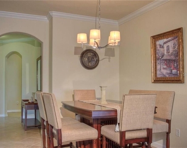 6627 Candlestick Drive - Photo Thumbnail 9