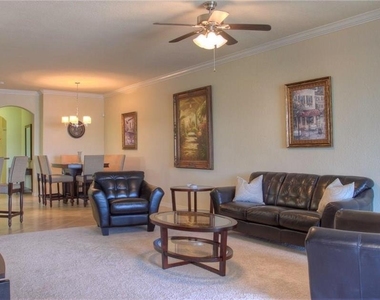 6627 Candlestick Drive - Photo Thumbnail 7