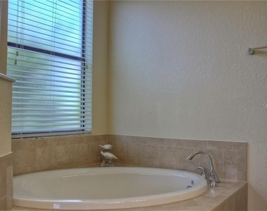 6627 Candlestick Drive - Photo Thumbnail 18