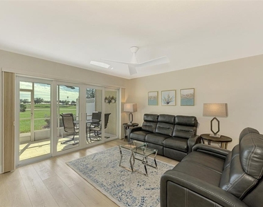 917 Wexford Boulevard - Photo Thumbnail 9