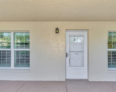 917 Wexford Boulevard - Photo Thumbnail 3