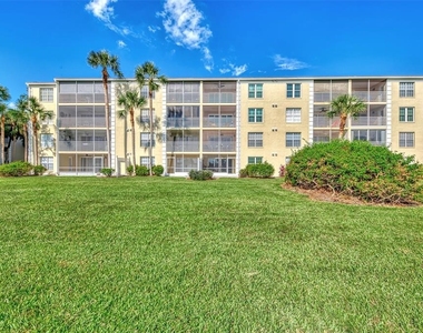 917 Wexford Boulevard - Photo Thumbnail 41