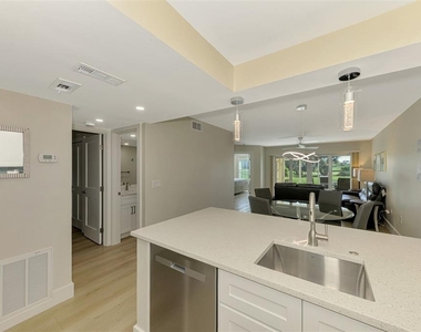 917 Wexford Boulevard - Photo Thumbnail 23