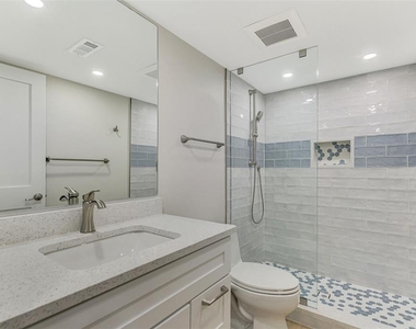 917 Wexford Boulevard - Photo Thumbnail 34