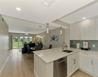 917 Wexford Boulevard - Photo Thumbnail 20