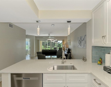917 Wexford Boulevard - Photo Thumbnail 22