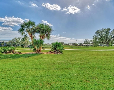 917 Wexford Boulevard - Photo Thumbnail 43