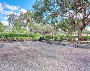 917 Wexford Boulevard - Photo Thumbnail 46