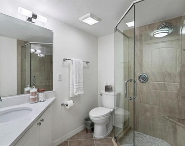 8710 Midnight Pass Road - Photo Thumbnail 24