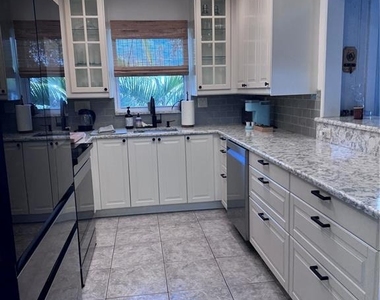 6304 Beechwood Avenue - Photo Thumbnail 9