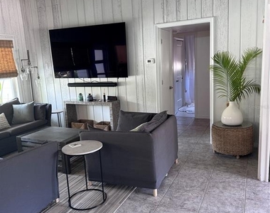 6304 Beechwood Avenue - Photo Thumbnail 7