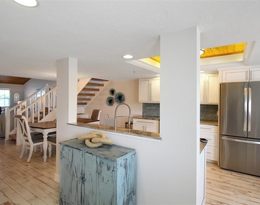 1315 Siesta Bayside Drive - Photo Thumbnail 5