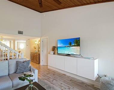 1315 Siesta Bayside Drive - Photo Thumbnail 19