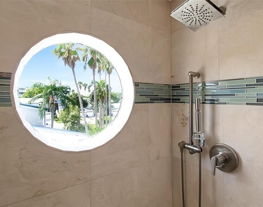 1315 Siesta Bayside Drive - Photo Thumbnail 46